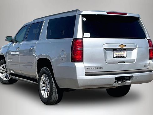Used 2019 Chevrolet Suburban LT AWD/4WD image 4