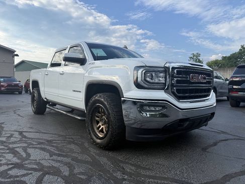 Used 2016 GMC Sierra 1500 SLE w/ SLE Value Package AWD/4WD image 2