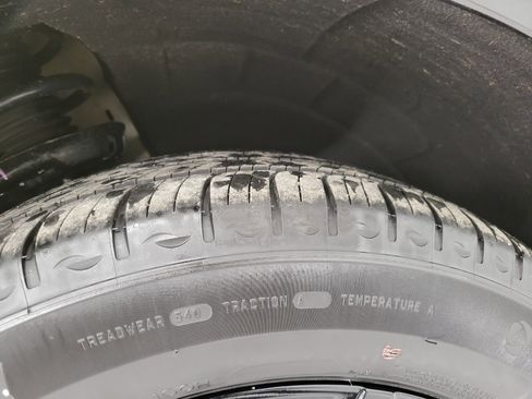 Used 2024 Chevrolet Equinox LS w/ LS Convenience Package image 4