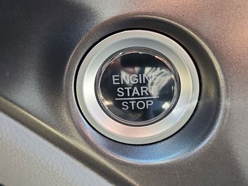 Used 2021 Honda Pilot EX image 32