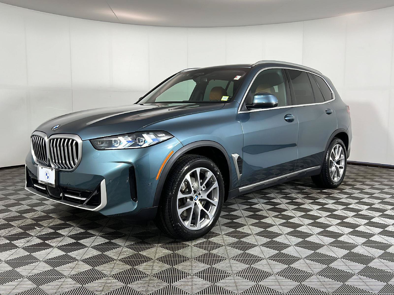 Used 2024 BMW X5 xDrive40i w/ Executive Package AWD/4WD image 12