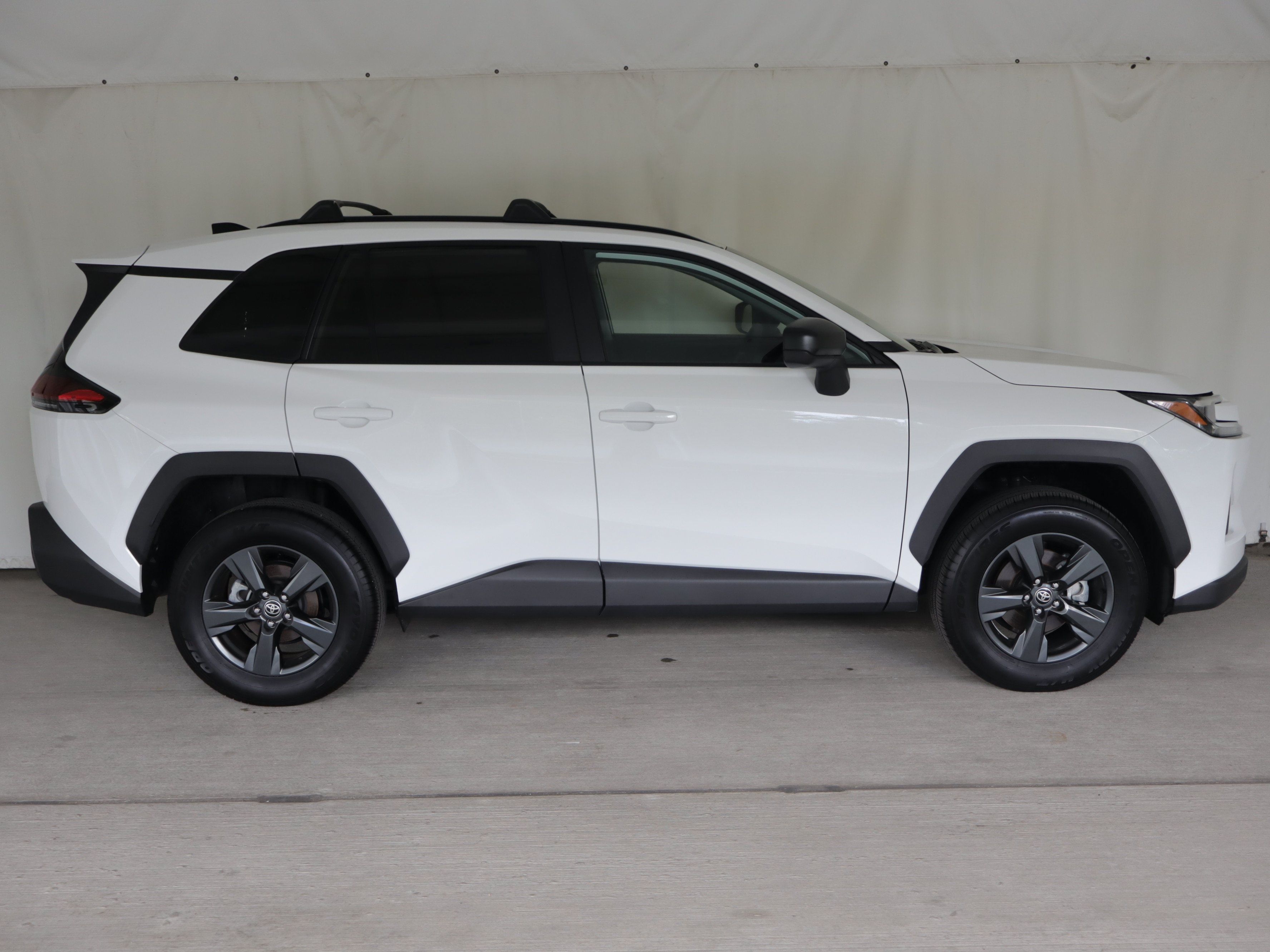 Used 2026 Toyota RAV4 LE AWD/4WD image 4
