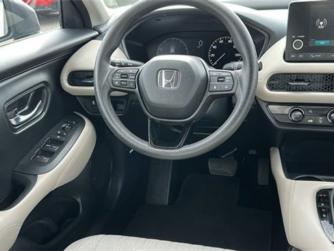 Used 2023 Honda HR-V LX image 23