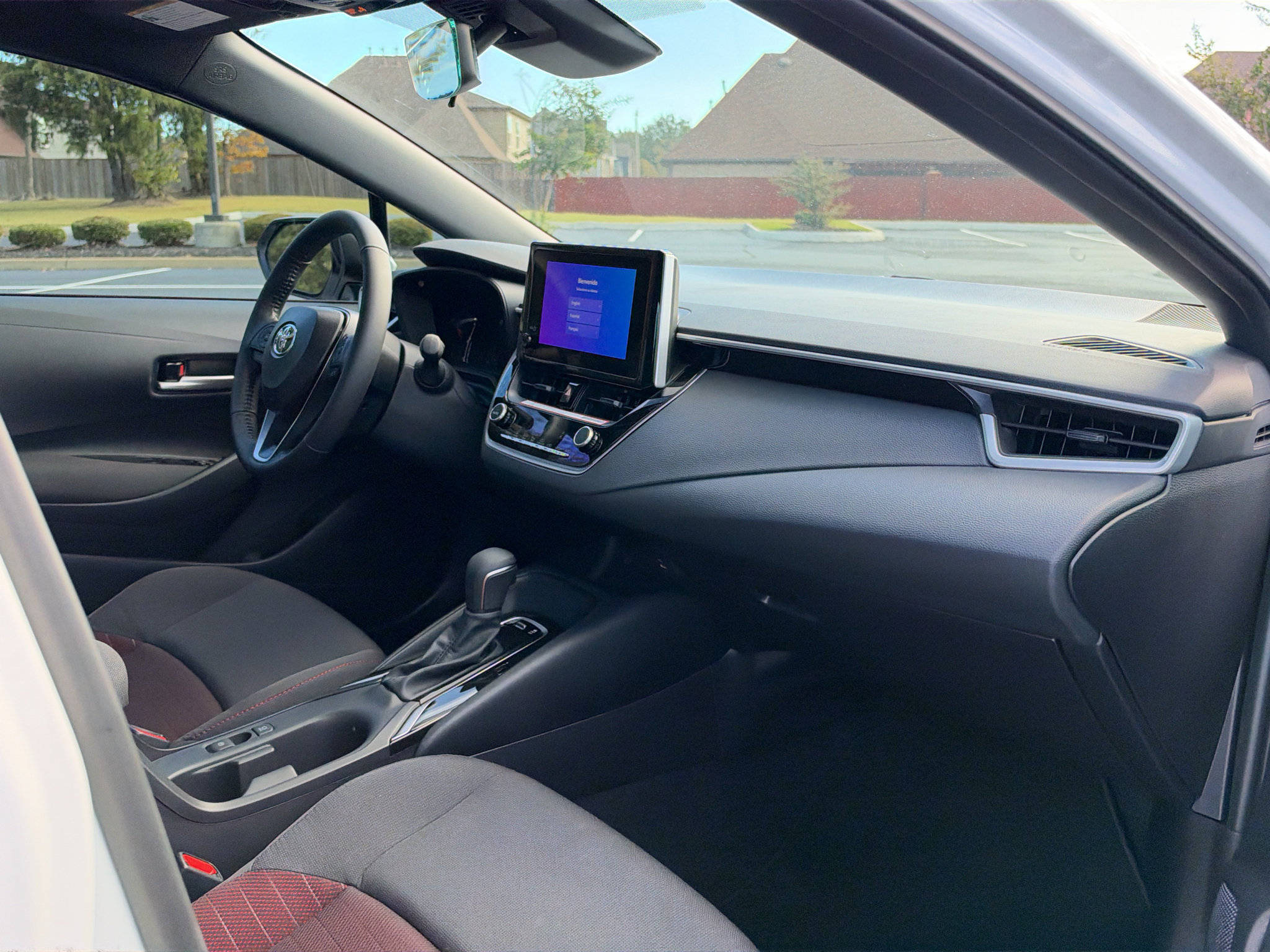 Used 2027 Toyota Corolla SE FWD image 18