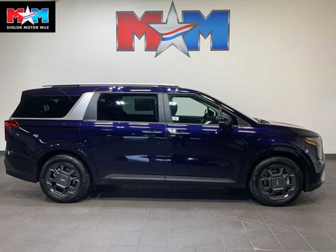 New 2026 Kia Carnival EX image 1