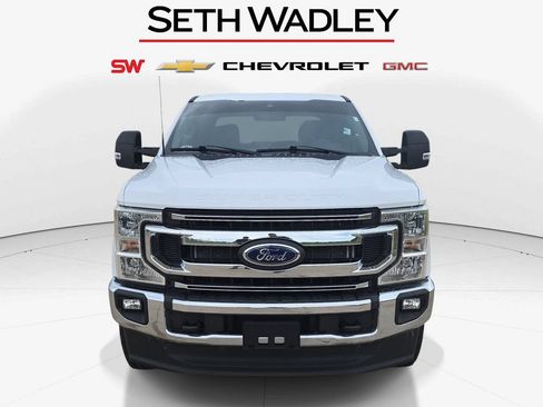 Used 2022 Ford F250 XLT w/ XLT Value Package AWD/4WD image 2