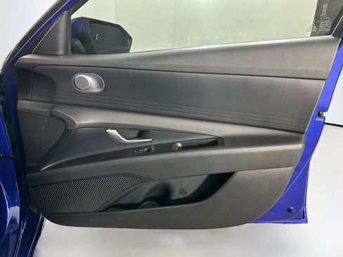 Used 2022 Hyundai Elantra SEL image 30