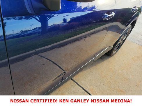 Certified 2025 Nissan Murano SV AWD/4WD image 11
