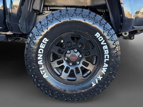 Used 2020 Toyota Tacoma SR5 image 11