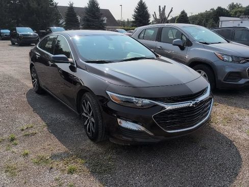 Used 2021 Chevrolet Malibu RS FWD image 3