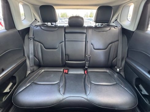 Used 2018 Jeep Compass Limited w/ Navigation Group FWD image 28