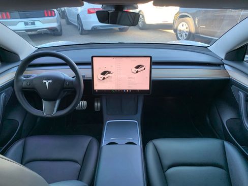Used 2022 Tesla Model 3 Performance image 10
