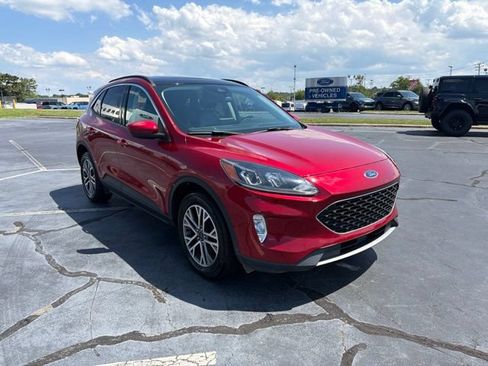Certified 2022 Ford Escape SEL w/ Technology Package AWD/4WD image 1