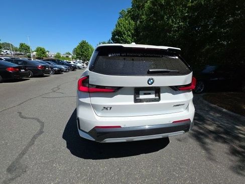 Used 2025 BMW X1 xDrive28i w/ Technology Package image 11