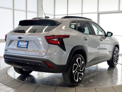 Used 2024 Chevrolet Trax RS w/ Driver Confidence Package image 8