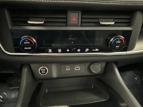Used 2023 Nissan Rogue SV AWD/4WD image 37