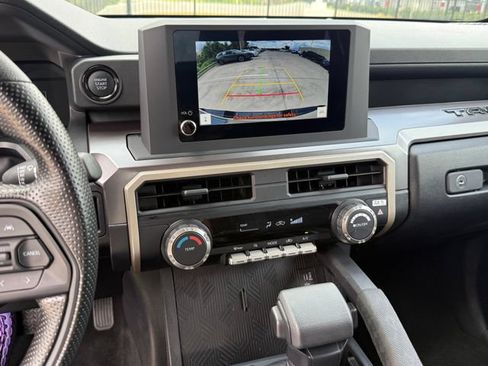 Used 2026 Toyota Tacoma SR5 AWD/4WD image 18
