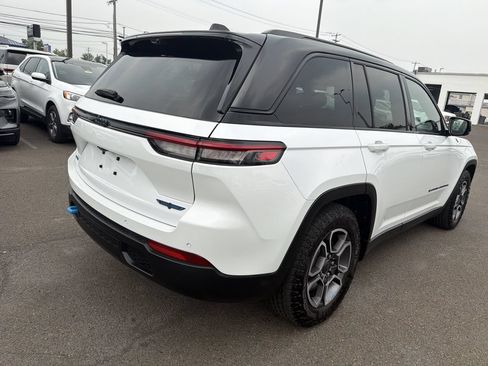 Used 2022 Jeep Grand Cherokee Trailhawk w/ Luxury Tech Group III AWD/4WD image 5