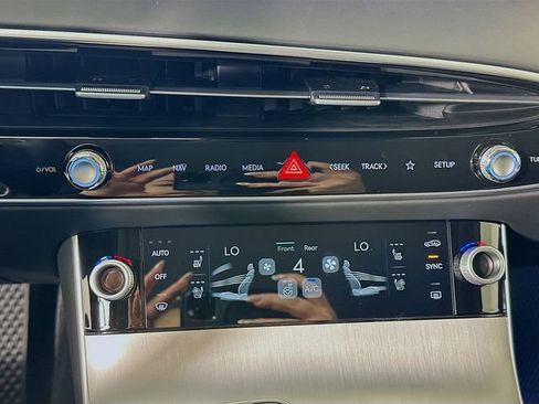 New 2026 Genesis GV70 2.5T Advanced AWD/4WD image 14