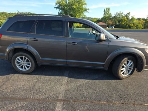Used 2015 Dodge Journey SXT w/ Flexible Seating Group AWD/4WD image 2