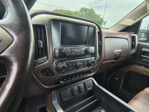 Used 2015 Chevrolet Silverado 2500 High Country w/ Duramax Plus Package image 15