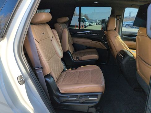 Certified 2023 Cadillac Escalade Sport w/ Touring Package image 21