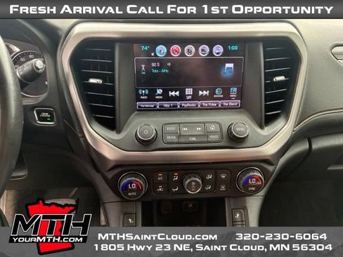 Used 2017 GMC Acadia SLT w/ LPO, Floor Liner Package AWD/4WD image 12
