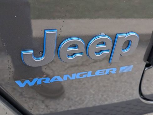 Used 2025 Jeep Wrangler Unlimited Sahara image 24