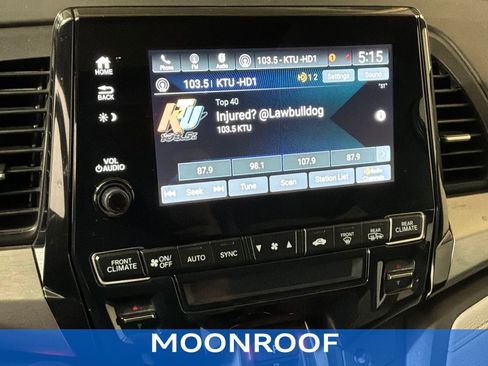 Used 2022 Honda Odyssey EX-L image 2