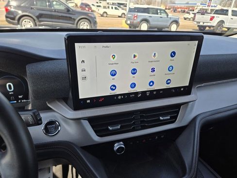 Certified 2025 Ford Explorer Active image 11