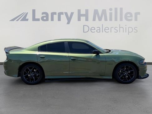 Used 2022 Dodge Charger R/T w/ Blacktop Package RWD image 7