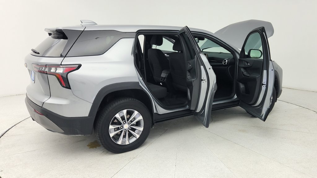 Used 2025 Chevrolet Equinox LT FWD image 12