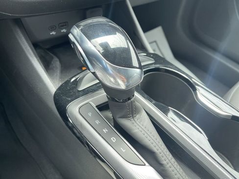 Used 2024 Buick Envista Sport Touring w/ Convenience II Package FWD image 20