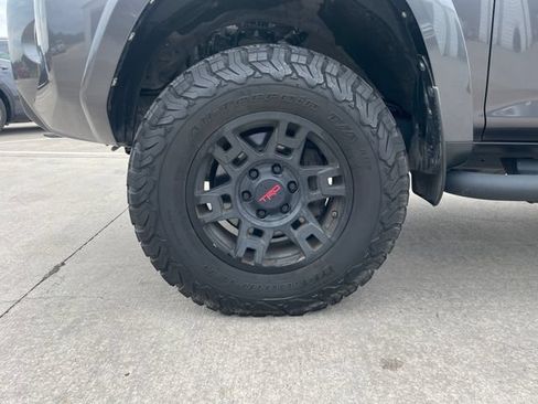 Used 2019 Toyota 4Runner SR5 Premium AWD/4WD image 26