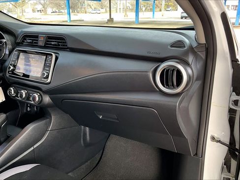 Used 2025 Nissan Versa S w/ S Plus Package image 18