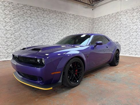Used 2023 Dodge Challenger SRT Hellcat RWD image 3