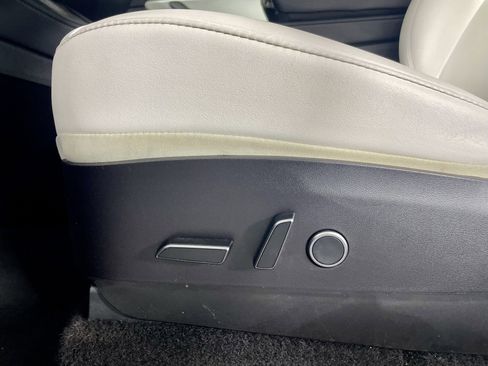 Used 2021 Tesla Model Y Long Range image 15