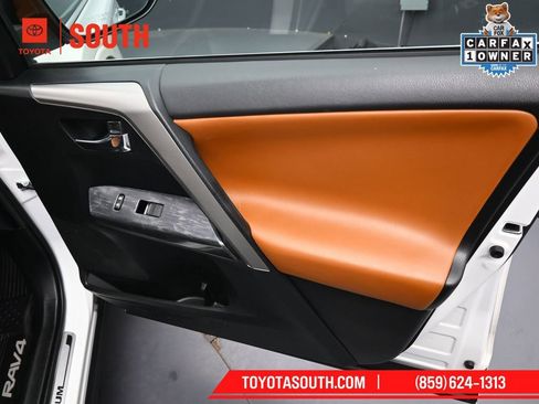 Used 2017 Toyota RAV4 Platinum image 34