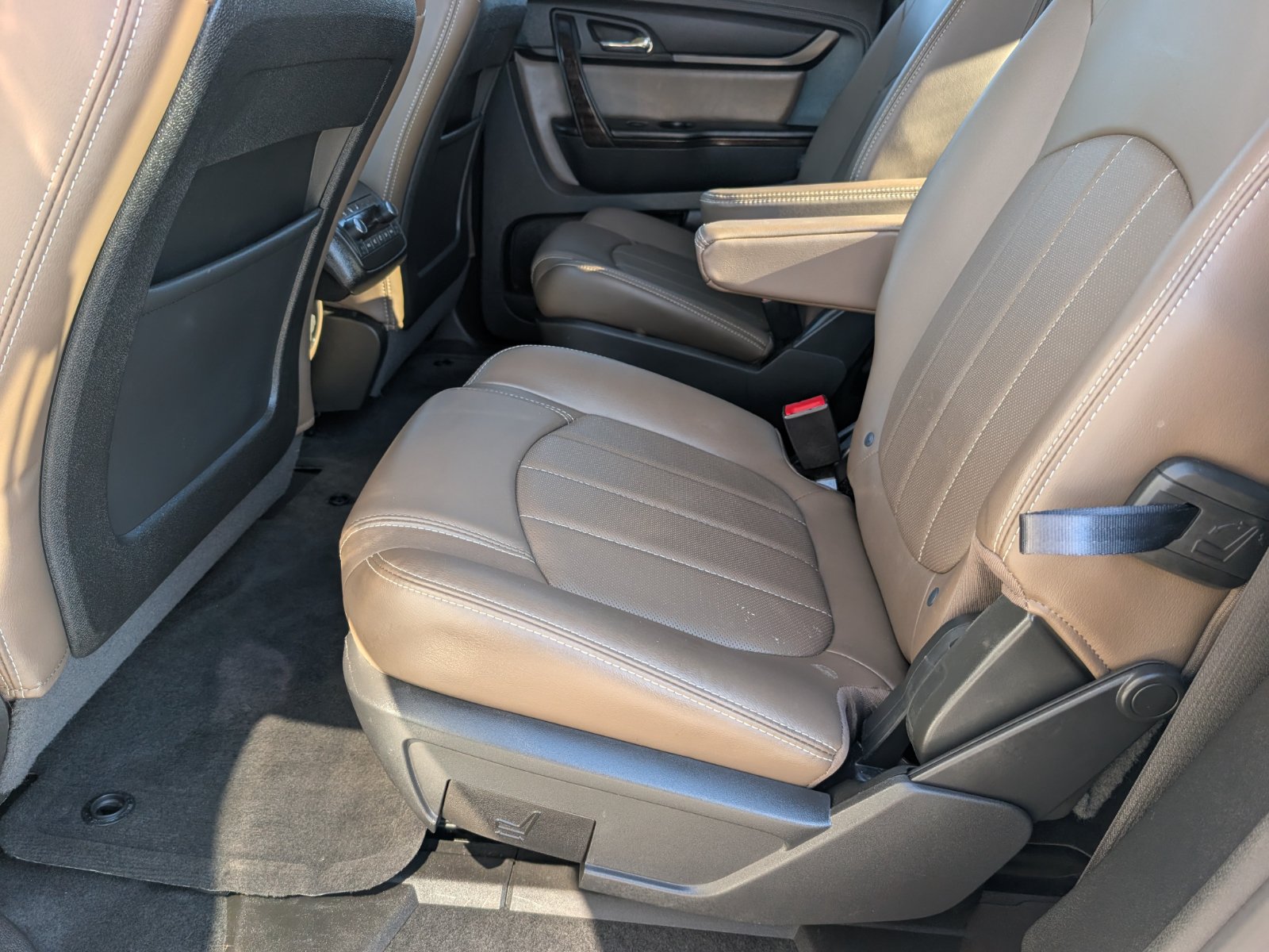 Used 2017 GMC Acadia Limited SLT FWD image 12