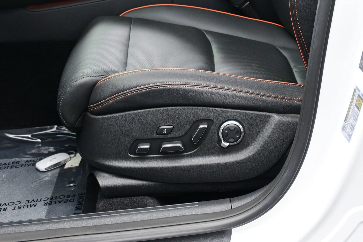 Used 2026 Genesis GV70 2.5T Sport Prestige AWD/4WD image 11