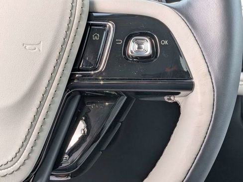 Used 2025 Lincoln Aviator Reserve w/ Equipment Group 201A image 29