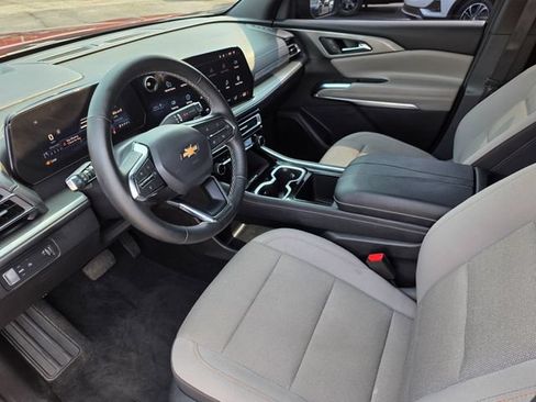 Used 2026 Chevrolet Traverse LT w/ Driver Confidence Package FWD image 20
