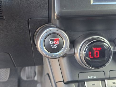 Used 2024 Toyota GR86 image 11