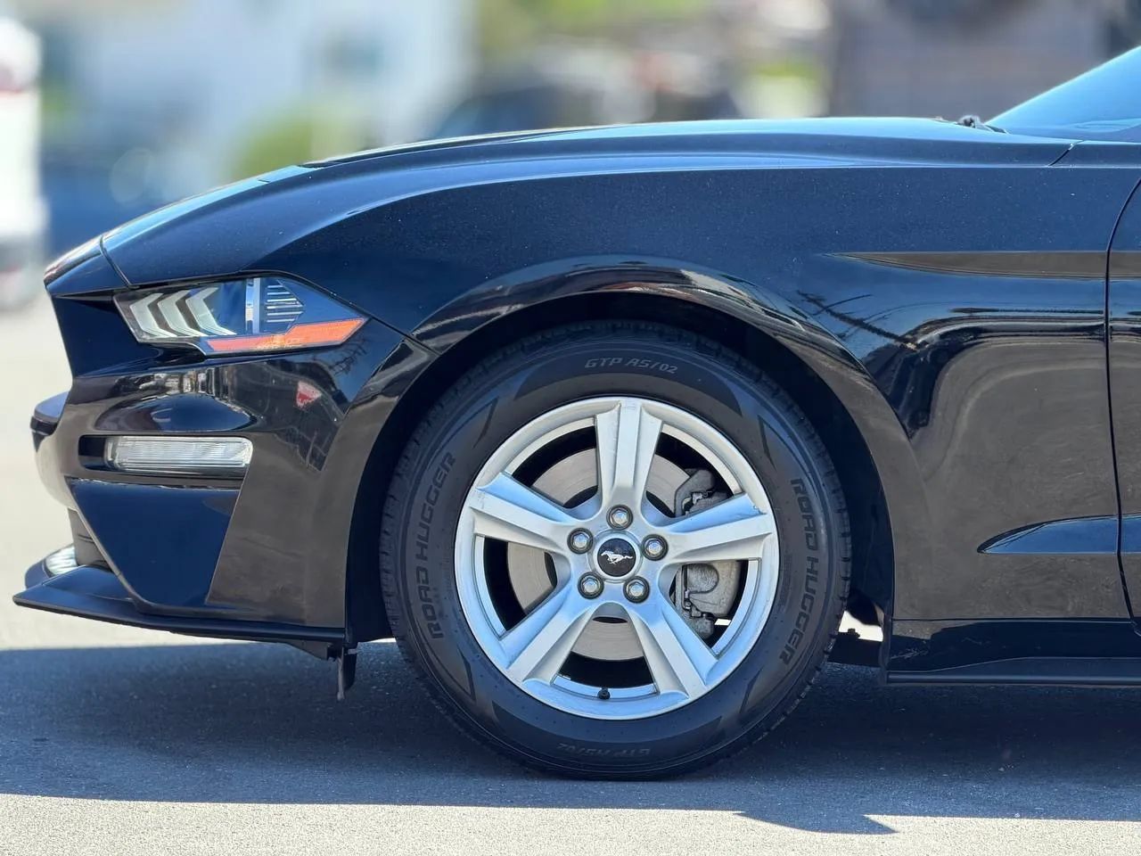 Used 2018 Ford Mustang Convertible RWD image 8