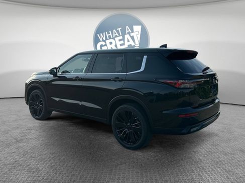New 2026 Mitsubishi Outlander LE AWD/4WD image 6