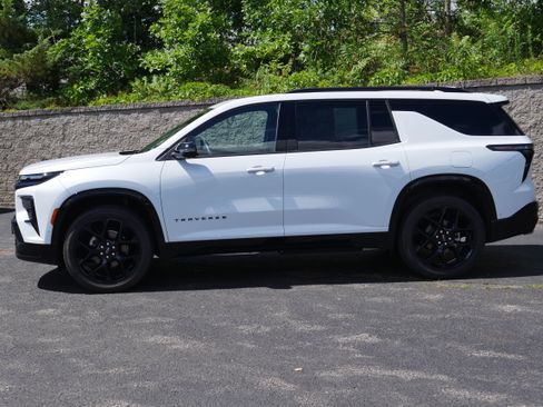 Certified 2026 Chevrolet Traverse RS AWD/4WD image 3