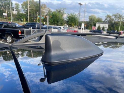 Used 2024 Subaru Outback Premium image 33