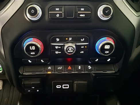 Used 2019 GMC Sierra 1500 Elevation image 17