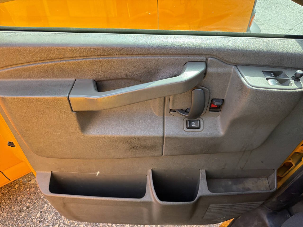 Used 2016 Chevrolet Express 2500 Extended RWD image 7