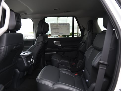 New 2027 Ford Expedition Platinum RWD image 12